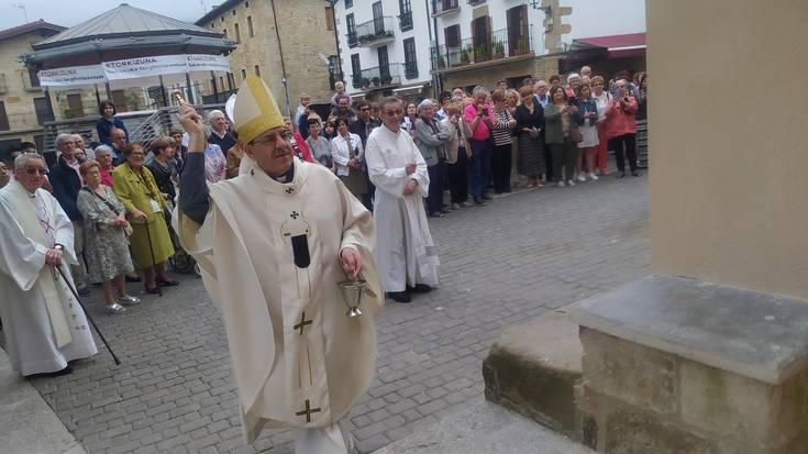 Parrokia etxe berria bedeinkatuta