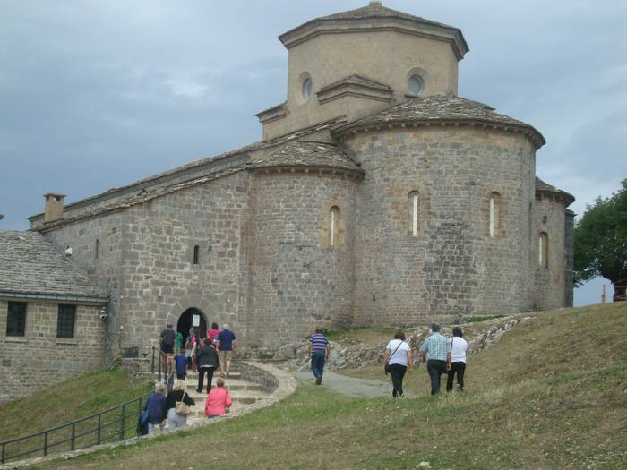 El origen del Santuario de San Miguel excelsis: una aproximación arqueológica