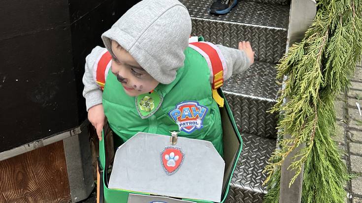 Haurrek mustu dituzte ihote ospakizunak