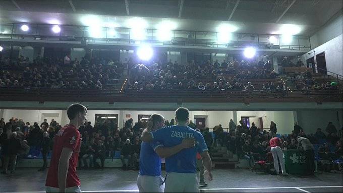 Elordik eta Zabaletak zapalgailua atera zuten Altsasun