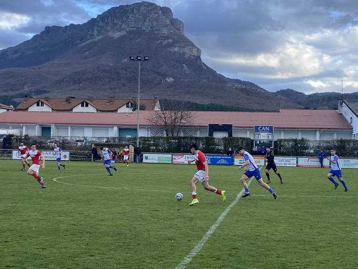 Lagun Artea ez zen berdinketatik pasa Lagunak B-rekin