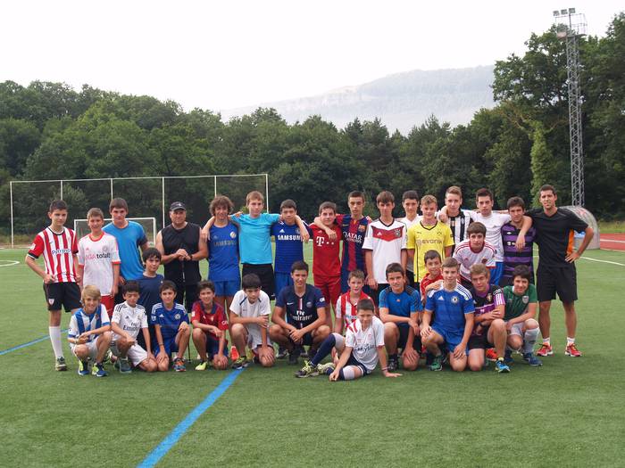 Futbol campusaren bigarren txanda lanean