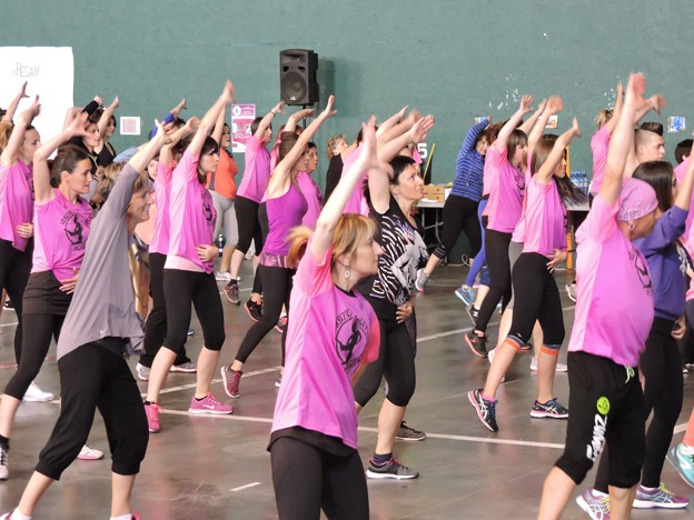 3, 2, 1… bagoaz! Zumbathon solidarioa antolatu dute Arbizun