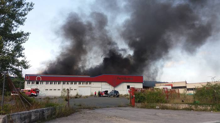 Sutea fabrika batean