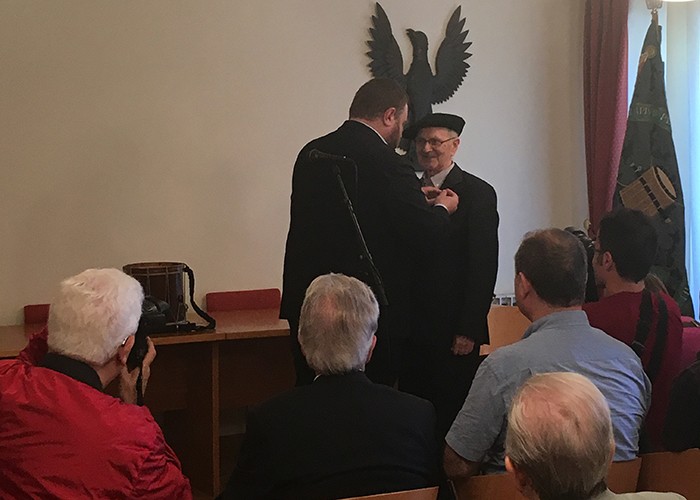 Aita Miguel Urrezko Domina jasotzean: “neretzat gozamen hutsa izan zen ikerketa hau egitea”