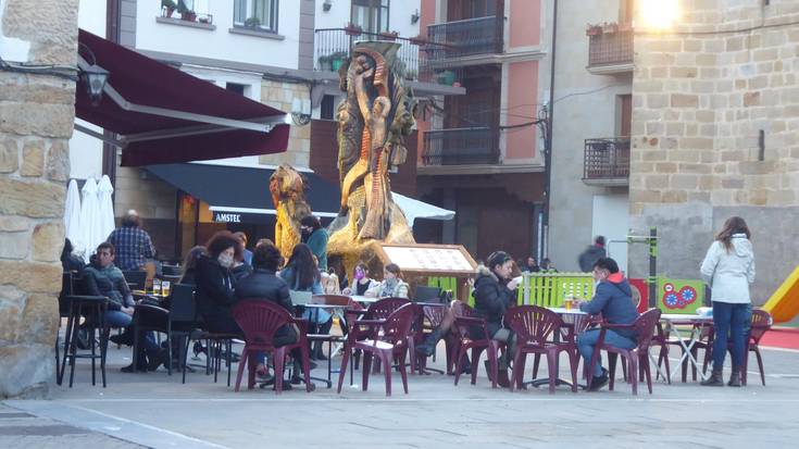 Terraza eta pasabideen gaineko zerga ordaintzeko garaia