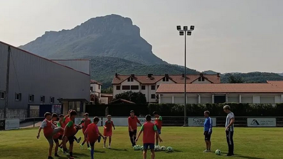 Lagun Arteak Aste Santuko campusa antolatu du estreinakoz