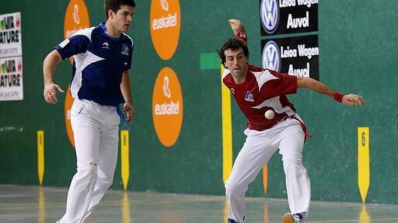 Zabaleta ez dago eroso kaiolan