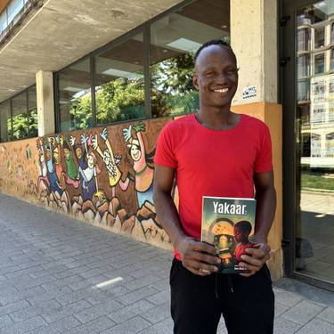 Cheikh Mbacke Loren liburuaren aurkezpena