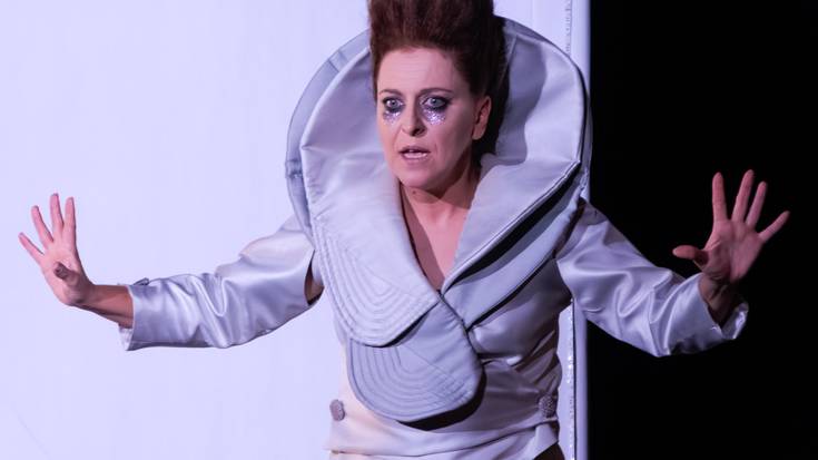 'Deadpan Karaoke', Altsasun