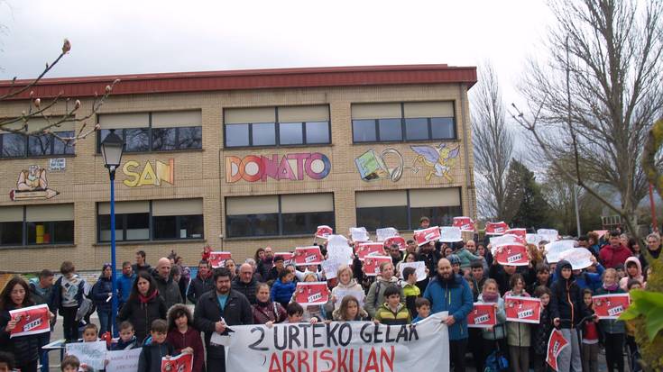 Hezkuntza, azalpenik gabe, arazoak sortzen