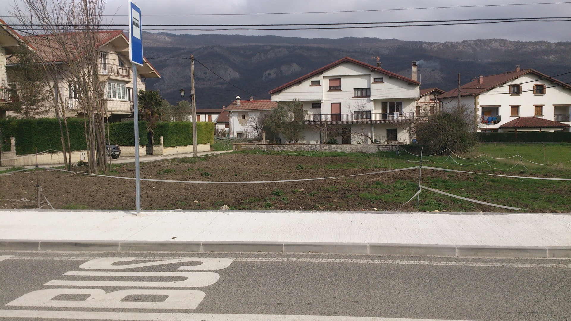 Autobus geltokia tokiz aldatu dute