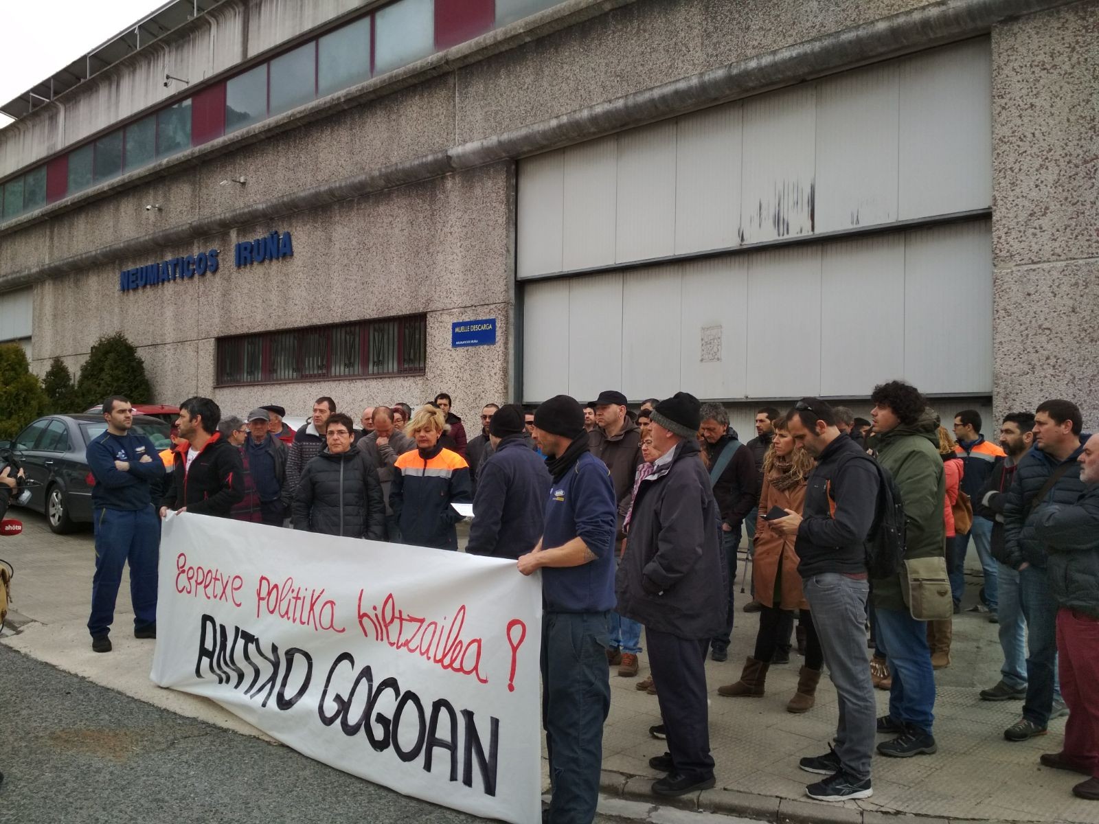 Xabier Rey lankide ohia gogoan Neumaticos Iruñan