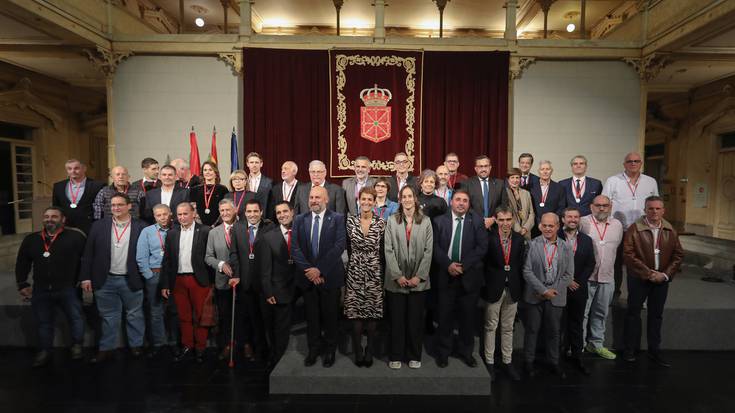 Jose Mari Misiegok badu merezitako Zilarrezko Domina