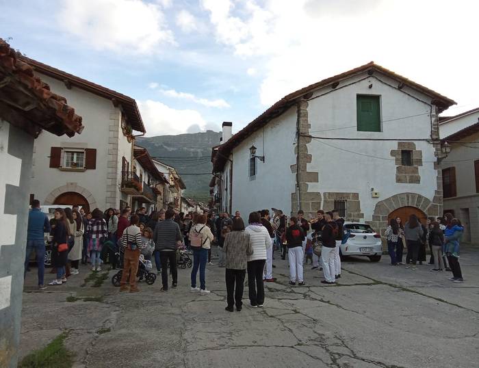 Mikel Donea festak Uharte Arakilen