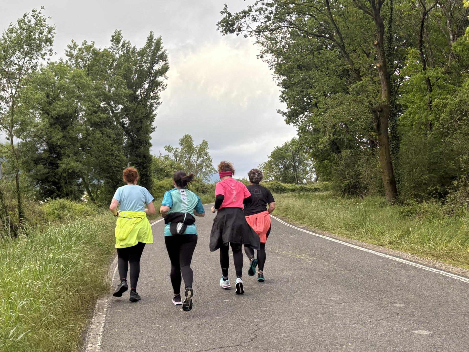 Sakandarrak Emakumeendako Sakanako Atletismo Eskolara animatu dituzte