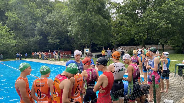 Mank-ek triatloia sustatzen jarraitzeko apustuari eusten dio