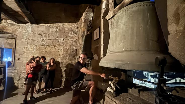 San Juan bezperan, suak eta ezkilak Lakuntzan