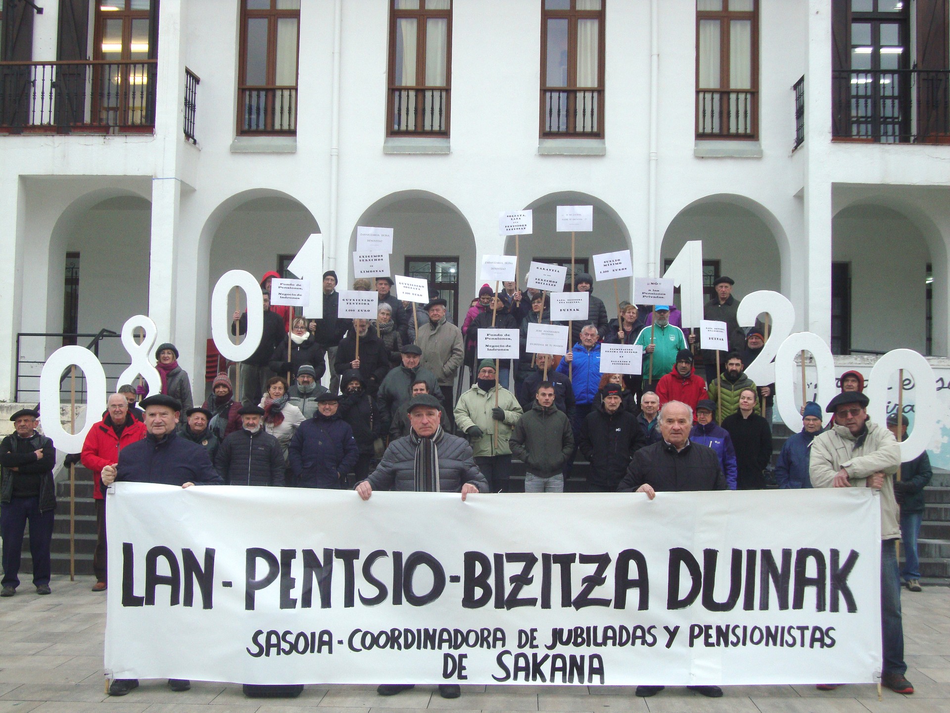 Pentsiodunek greba orokorrarekin bat egin dute