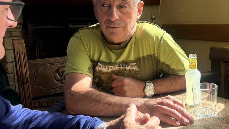 "Gazteak animatu nahi ditugu. Polita litzateke gurekin irteeretara joatea. Probatu dezatela"