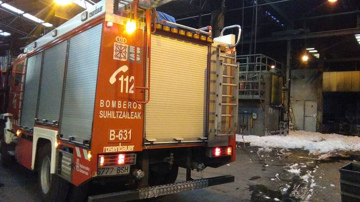 Arin zauritua lantegian izandako sutean 