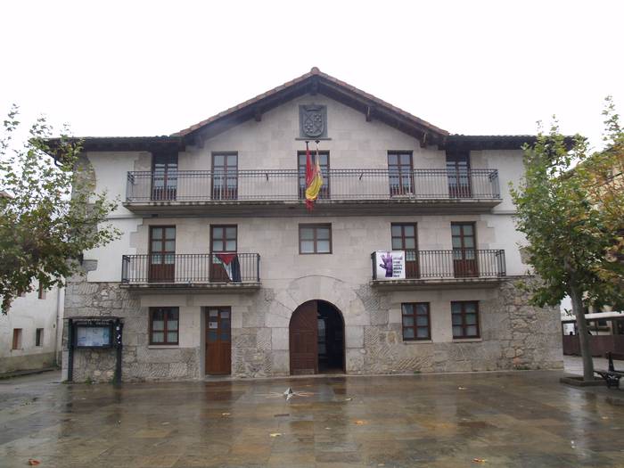 Jaso gabeko herentzia bategatik oharra