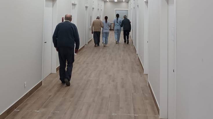 Klinikako ospitalea handituta, eta mustuta