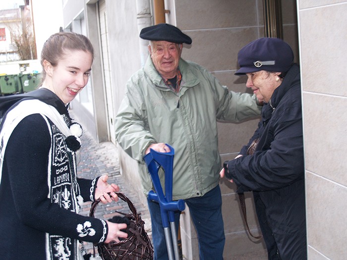 Kintoz bete dira kaleak - 43