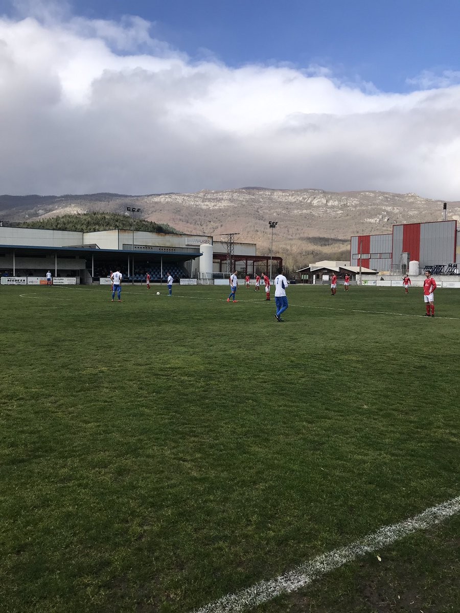 Altsasuk eta Liceo Monjardinek seina berdindu zuten partida ikusgarrian