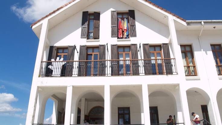 Udaleko kontu-hartzaile ohia zigortuta