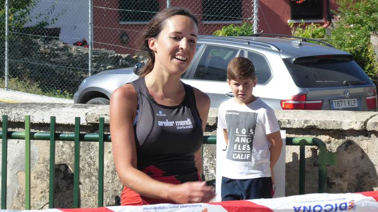 Sakanako Emakumeendako Atletismo Eskola martxan