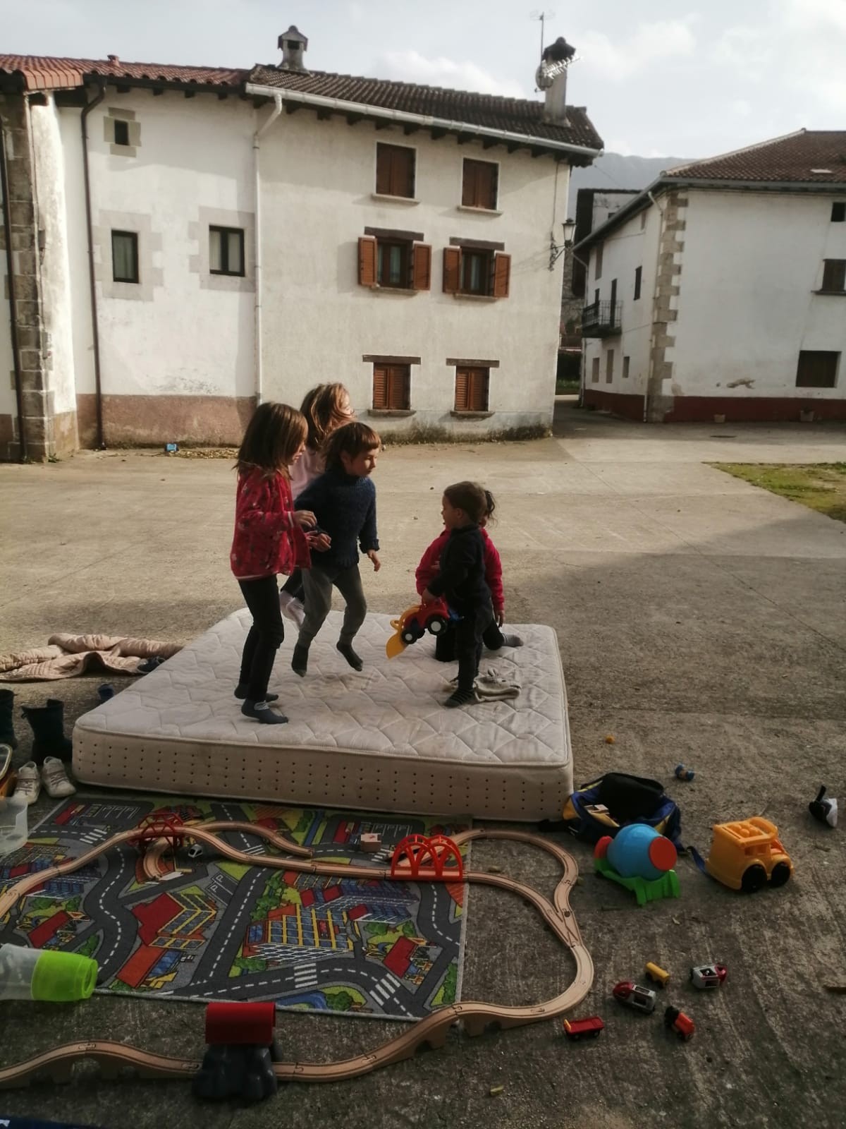 Udalak aisialdirako begiraleen lan poltsa osatu nahi du
