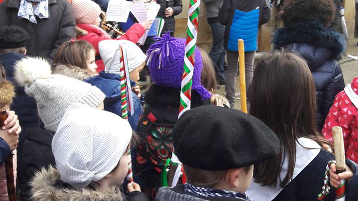 Santa Ageda ospatu zuten Etxarriko Musika Eskolak eta Koralak