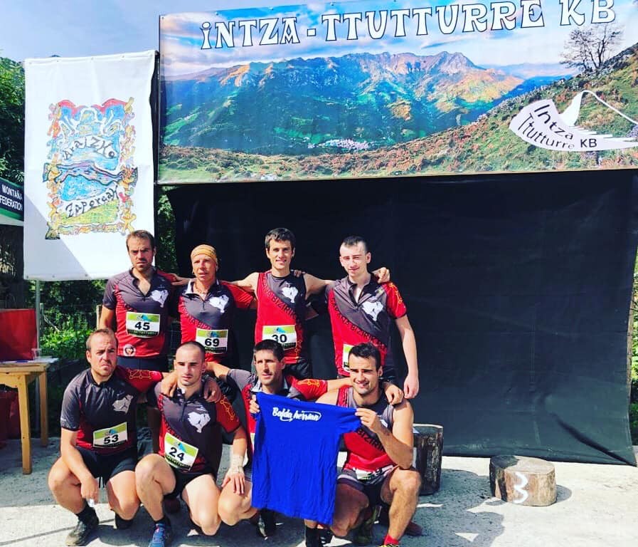 Beraza eta San Martin Intza-Ttutturreko podiumean