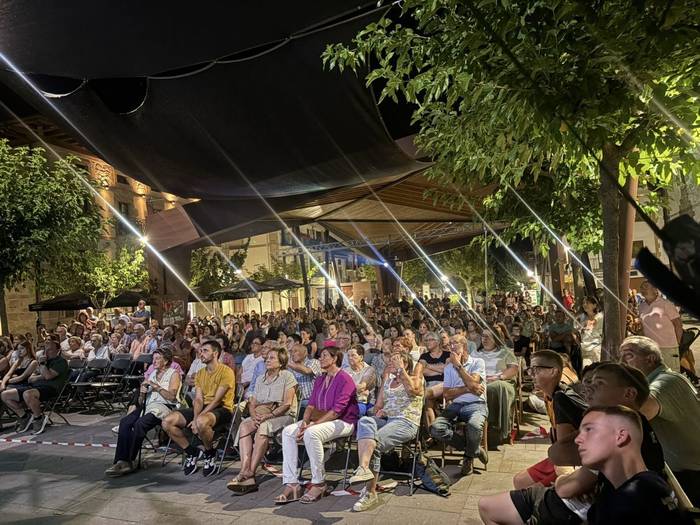 Lakuntzako Pertzak berari buruzko dokumentala mustu du