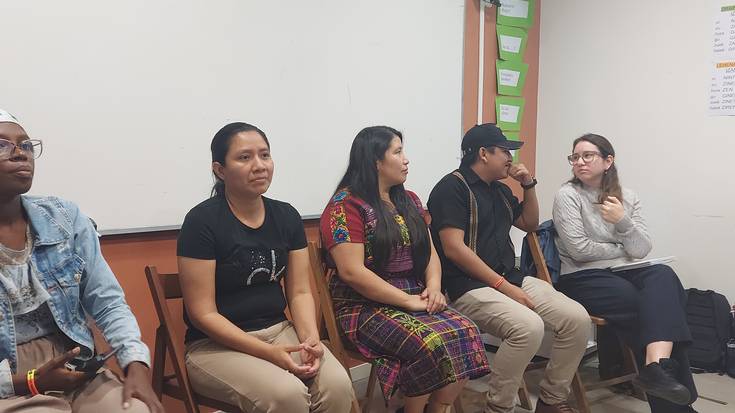 Gutxitutako munduko bost hizkuntzaren berri zuzenean