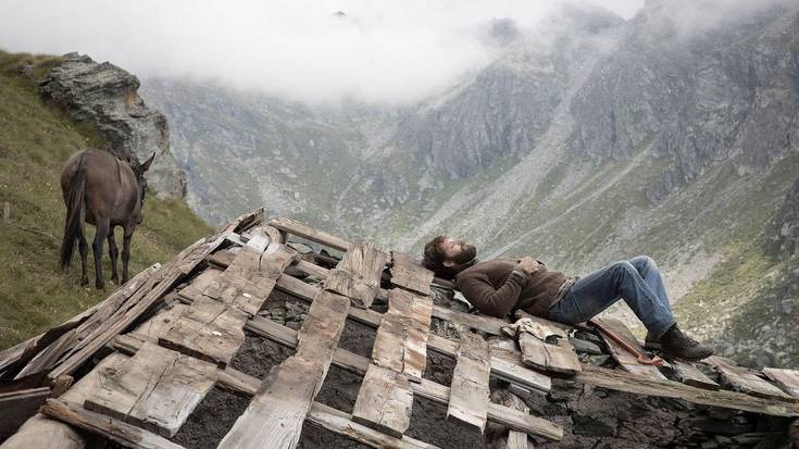 'Las ocho montañas' gaurkotasunezko filmaren emanaldia