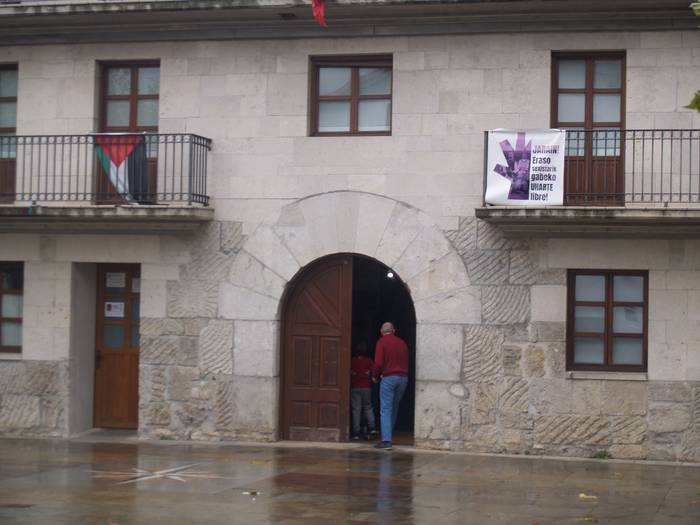 Elkartasun azokara objektuen bilketa eginen da