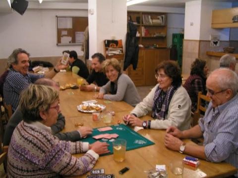 Txapel-azpi elkarteak bazkide eguna ospatuko du bihar
