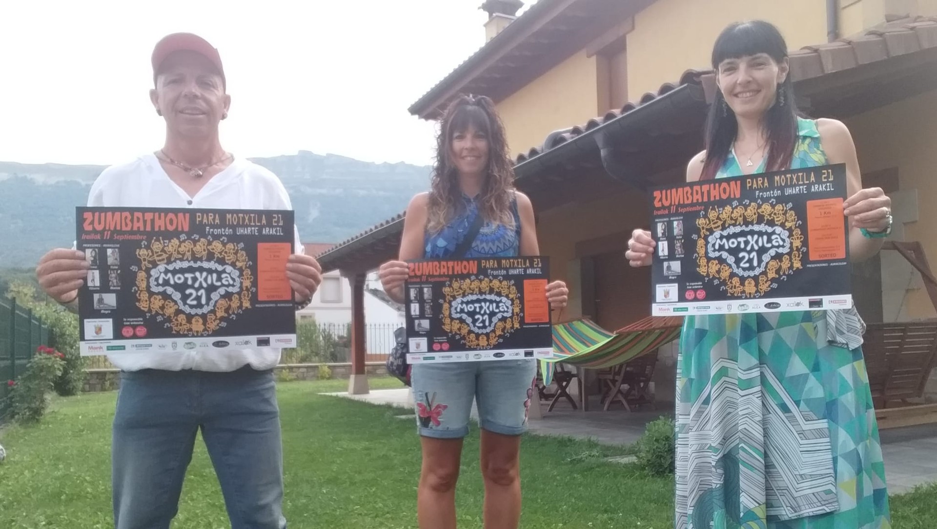 "Motxila 21-en alde Zumbathoian ongi pasatzera animatu nahi ditugu sakandarrak"