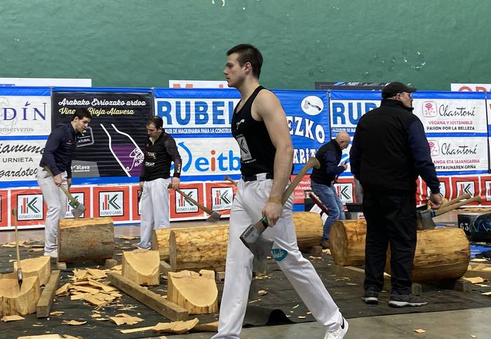 Mitxelenaren eta Erdoziaren aukera Oñatin