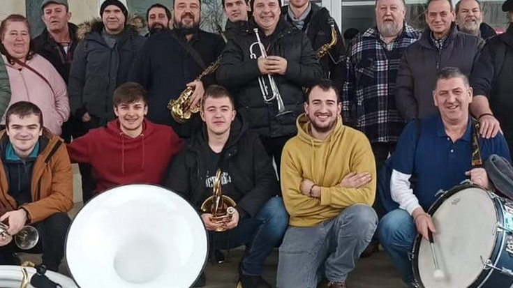 Elkartekideak adinduen egoitzan eta klinikan bisitan