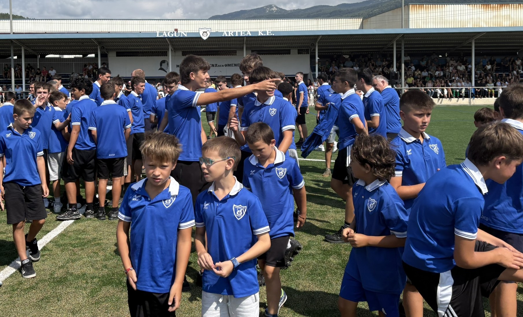 Gaztetxoen futbol torneoa Lakuntzan