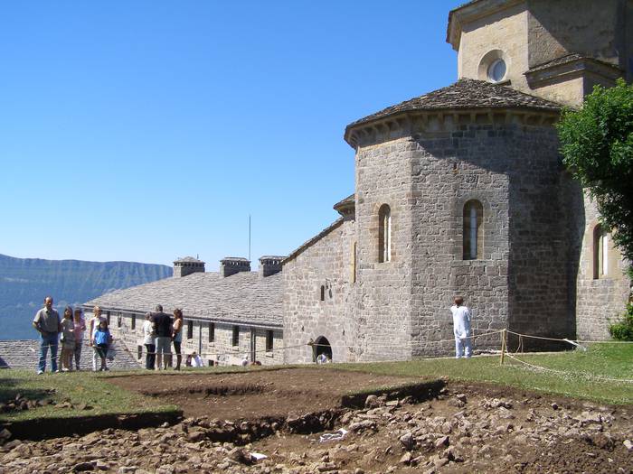 Arkeologia indusketara bisita gidatua