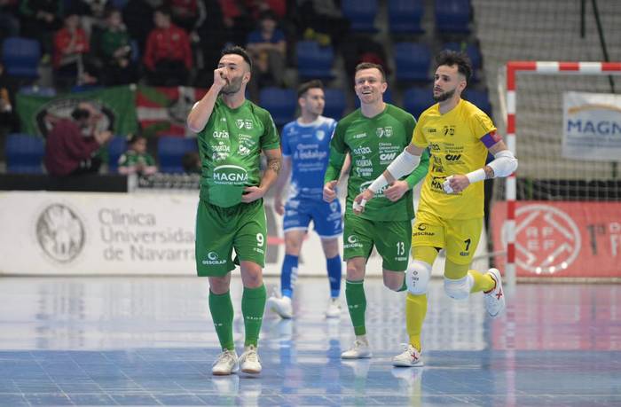 Azken segundoetan bi puntuk ihesi