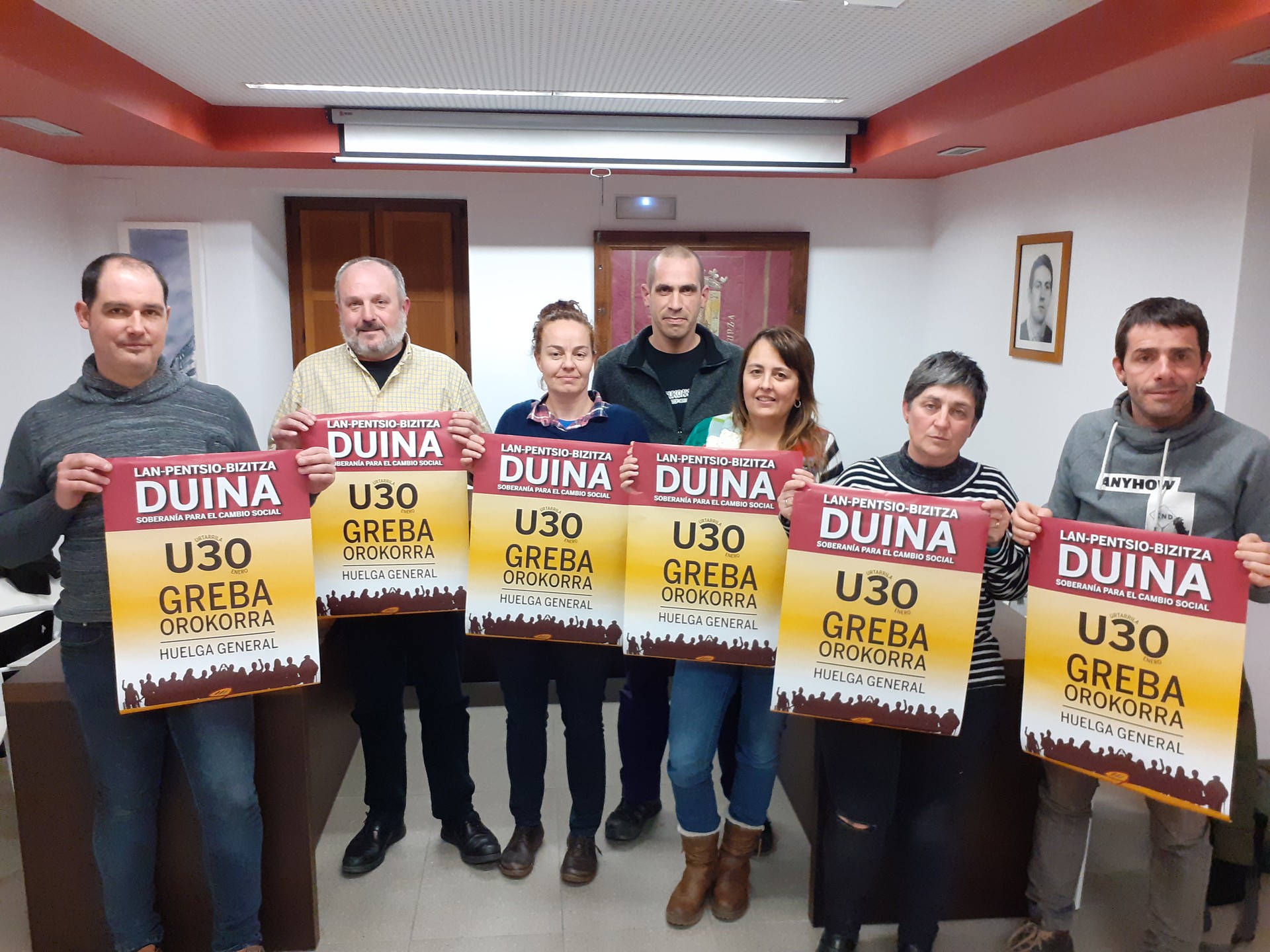 EH Bilduk “eskumenak kentzea eta zentralizazioa” salatu ditu