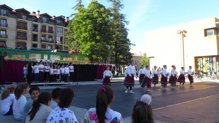 Altsasuko Musika eta Dantza eskolako amaiera ekitaldia Iortian