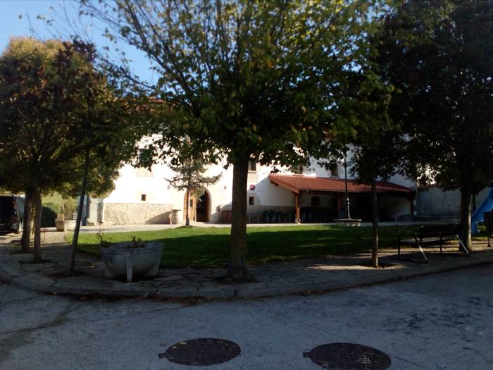 Ostatua Barrukien Bidean parte hartzen ari da