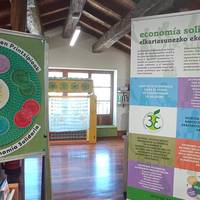 Ekonomia solidarioari buruz hizketan