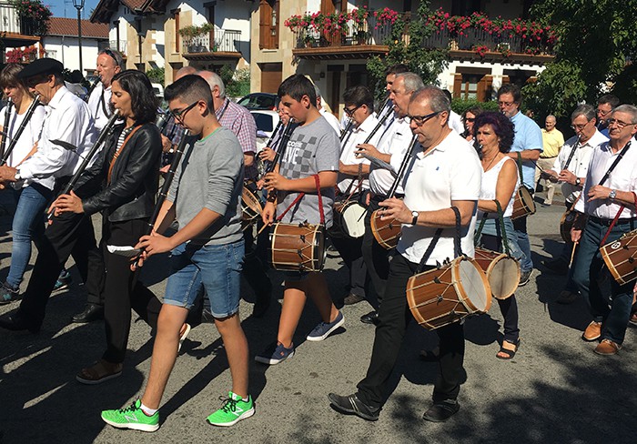 Sagasetak Euskal Herriko Txistularien elkartearen Urrezko domina jaso du - 10